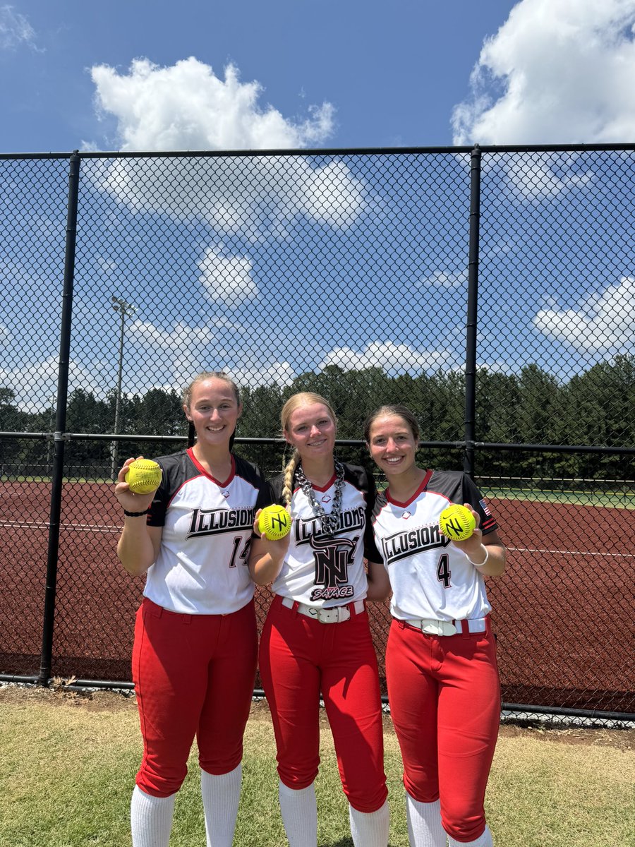 TNIllusions2026's tweet photo. TNI “Owl City” Bomb Squad today!  
💣💣💣  Congratulations to Gracie Weakley, Lacey Toth, &amp; Peyton Kelley.  ❤️ https://t.co/LfOwGgjKJh
