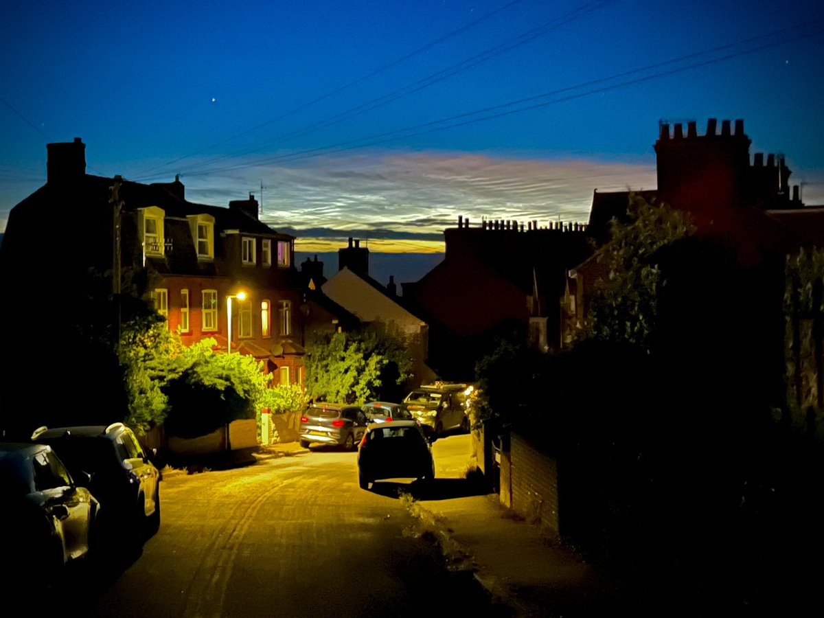 WalkingTractor (@tractorwalking) on Twitter photo Noctiluscent clouds over the rooftops of Cromer just after midnight… <a href="/WeatherAisling/">Aisling Creevey</a> <a href="/ChrisPage90/">Chris Page - Weatherman</a> <a href="/StormHour/">#StormHour</a> <a href="/metoffice/">Met Office</a> #loveukweather #Norfolk <a href="/CloudAppSoc/">Cloud Appreciation Society</a> Noctiluscent clouds over the rooftops of Cromer just after midnight… <a href="/WeatherAisling/">Aisling Creevey</a> <a href="/ChrisPage90/">Chris Page - Weatherman</a> <a href="/StormHour/">#StormHour</a> <a href="/metoffice/">Met Office</a> #loveukweather #Norfolk <a href="/CloudAppSoc/">Cloud Appreciation Society</a>