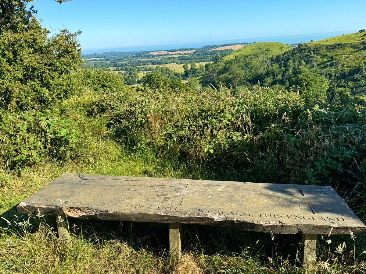 APCAFC's tweet image. Etchinghill 

SIDE PROJECT
#ElhamValleyWay

#GoingAroundtheUKCoastAgain 
Day 148
#NorthDownsWay
#SaxonShoreWay