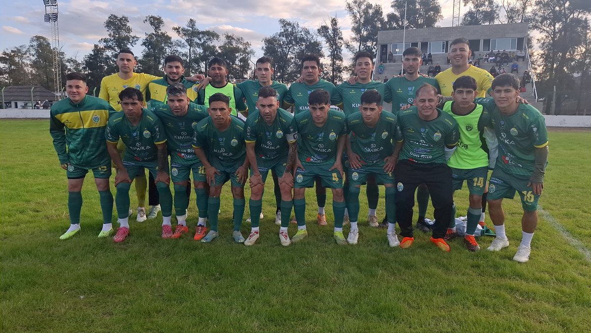 🇳🇬⚽️ IMPORTANTE TRIUNFO LOCAL

Nuestra primera división derrotó a Unión y Juventud de Bandera por la ida de las semifinales de la Liga Ceresina.
El verde se hizo fuerte y con gol de Matias Chaves superó al tricolor 1 a 0.
💚 Felicitaciones equipo, VAMOS VERDE!!!!