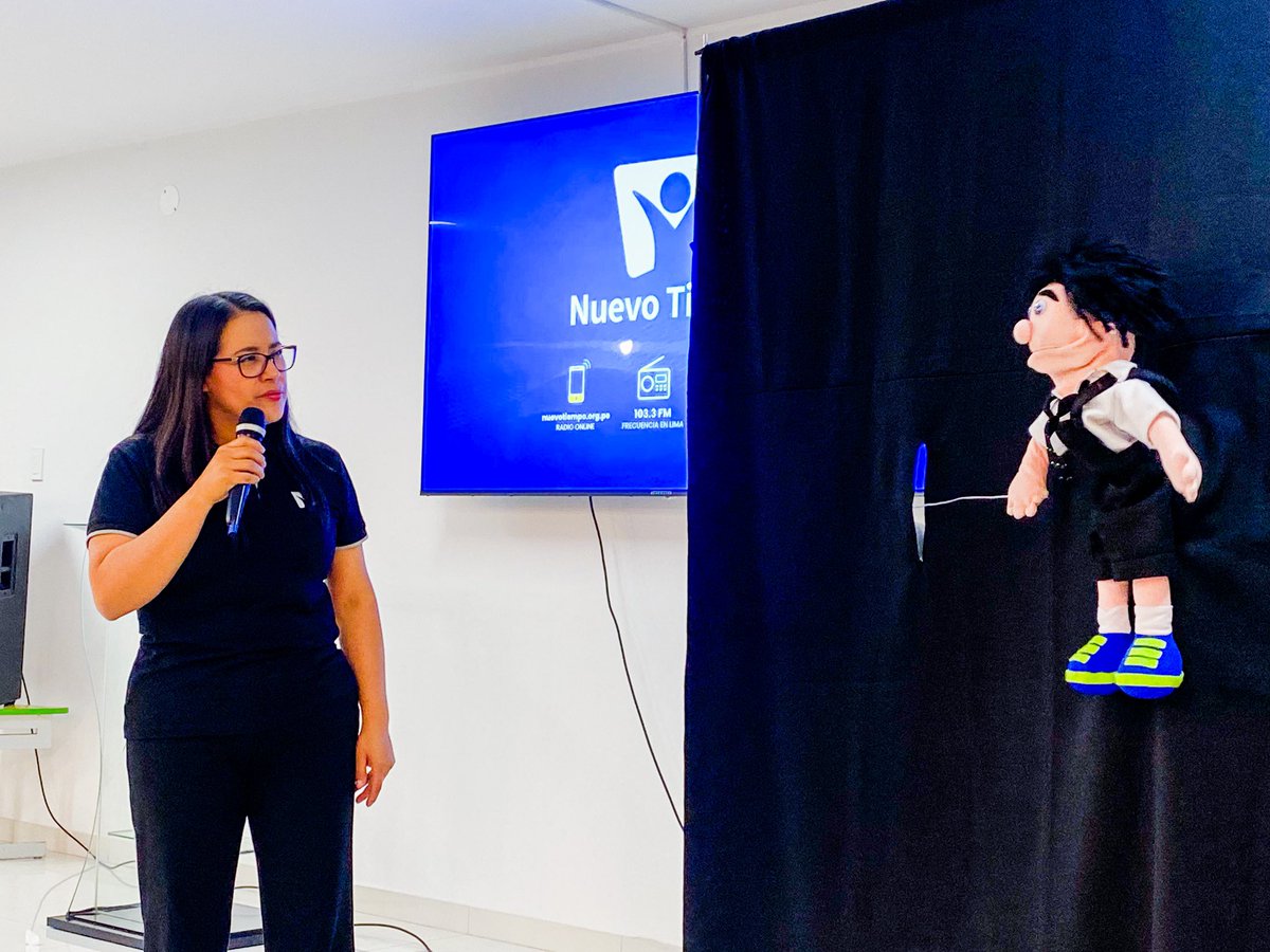 NuevoTiempoPeru's tweet photo. "Un sábado especial en la iglesia de San Miguel 🙏🏽. Nuestros locutores se unieron a la comunidad para responder preguntas y compartir reflexiones con nuestros oyentes de Radio Nuevo Tiempo.”🎙️
#RadioNuevoTiempo #NuevoTiempo https://t.co/98ncZr5Ny0