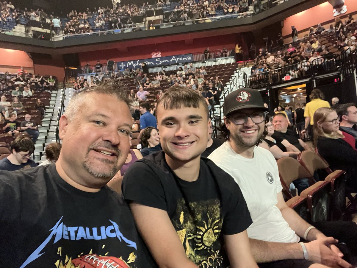 Hey <a href="/CiBabs/">Caity Babs</a> we are waiting for <a href="/IncubusBand/">Incubus</a> <a href="/MoheganSun/">Mohegan Sun ☀️</a> ! How many songs in until Brandon takes his shirt off??? 4?