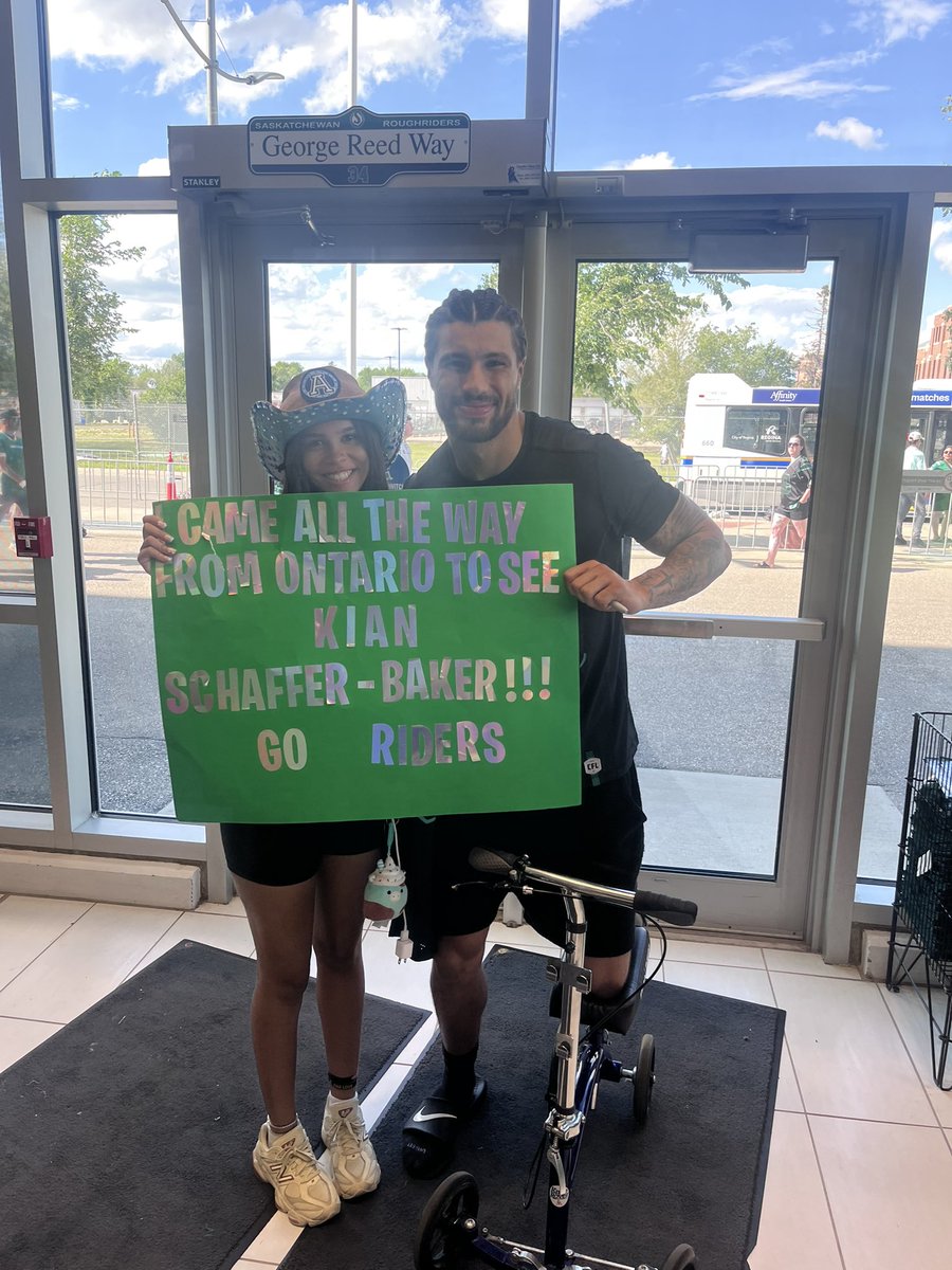SemandaGough's tweet image. Thank you SO much to my favourite @ItsKianSB for rolling all the way to see me. Best birthday wish EVER. Love ya KSB😁