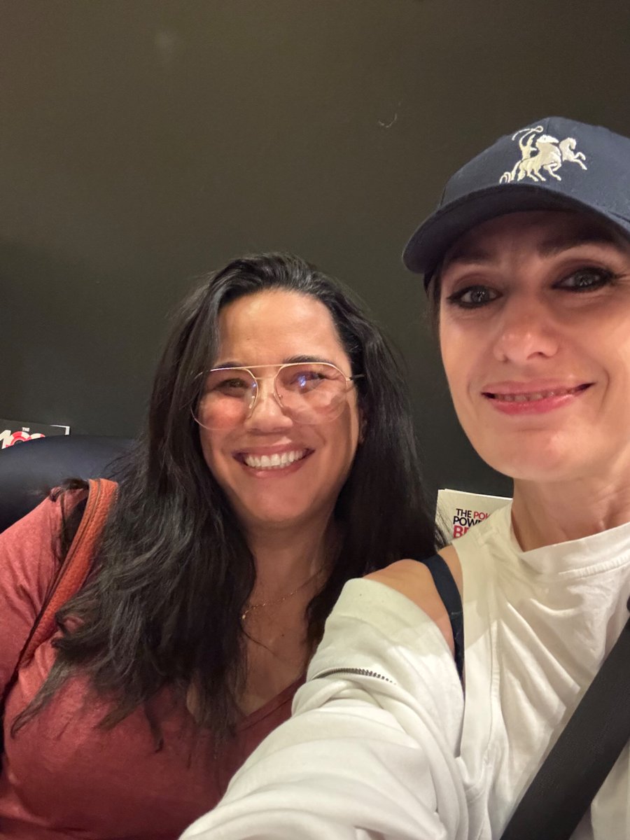 FINALLY got to meet her in person. <a href="/Angelajordison/">Angela Jordison</a> ♥️