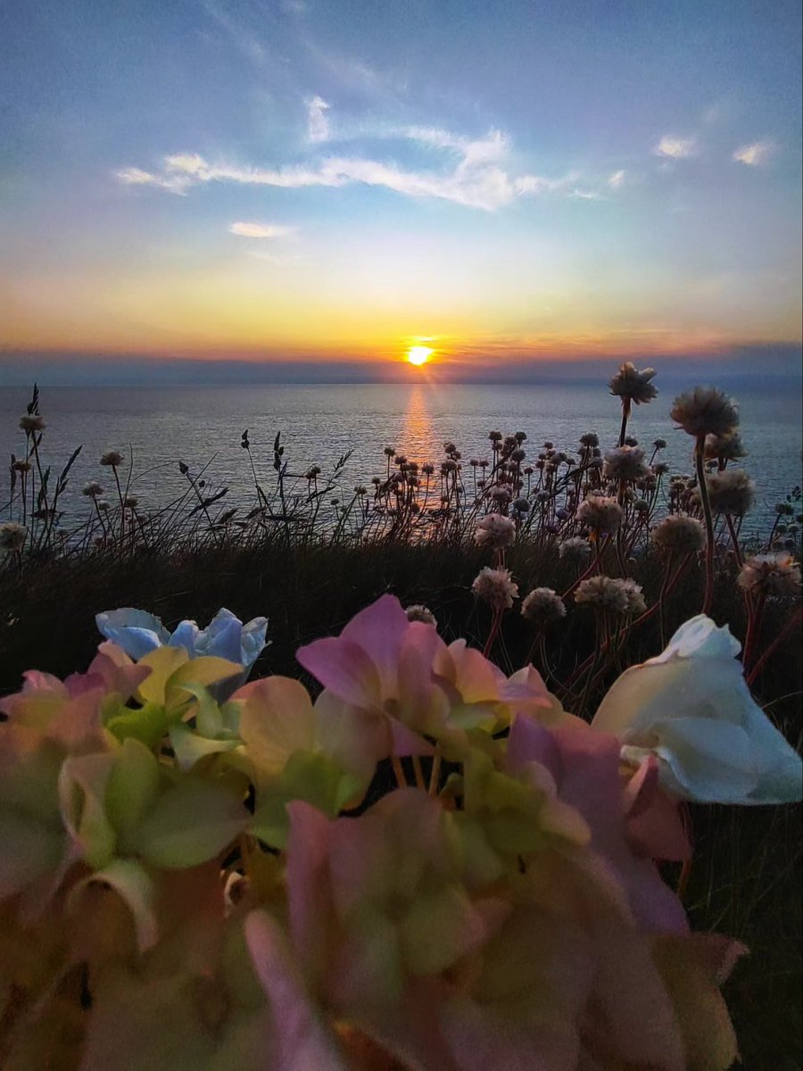 Pretty nights like these.. 
<a href="/ITVCharlieP/">Charlie Powell</a> <a href="/itvwestcountry/">ITV News West Country</a> <a href="/itvweather/">ITV Weather</a> <a href="/SpotlightUK/">Spotlight</a> <a href="/BBCSouthWeather/">BBCSouthWeather</a> <a href="/Kernow_outdoors/">Great Cornish Outdoors</a> <a href="/SunsetSnaps/">Sunset Snaps</a> <a href="/ChrisPage90/">Chris Page - Weatherman</a> <a href="/BBCCornwall/">BBC Cornwall</a> <a href="/CornwallLifeMag/">Cornwall Life</a> <a href="/ILoveCornwallUK/">Visit Cornwall</a> <a href="/BBCCountryfile/">BBC Countryfile</a>