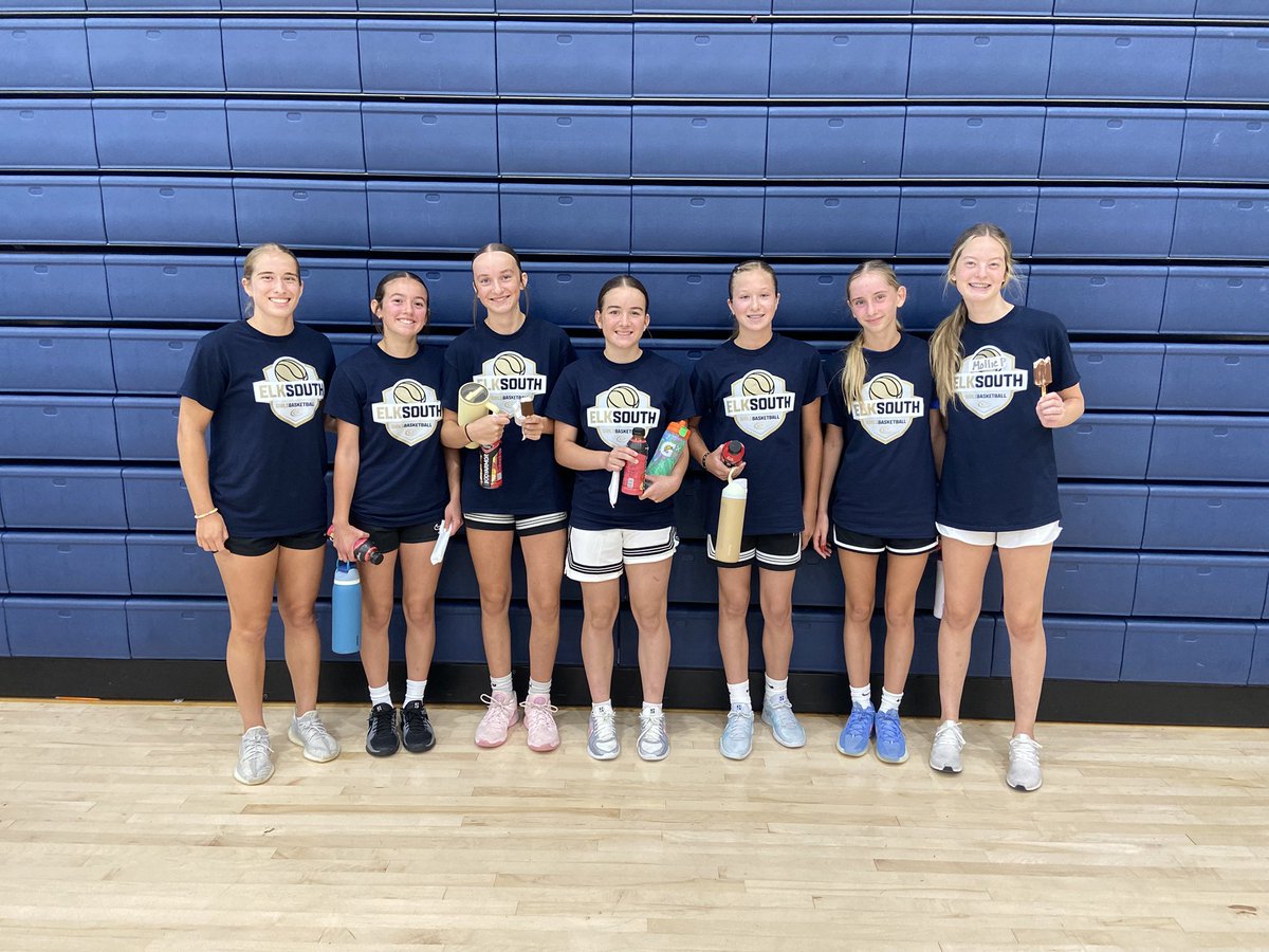Loved having all these HOOPERS with us this week at camp! A lot of talent in the gym! 🏀📈

Special THANK YOU to our current players for helping coach these great kids all week. We couldn’t do it without you!⚡️

Every player. Every skill. 🔑

#STORMFAMILY 🧬