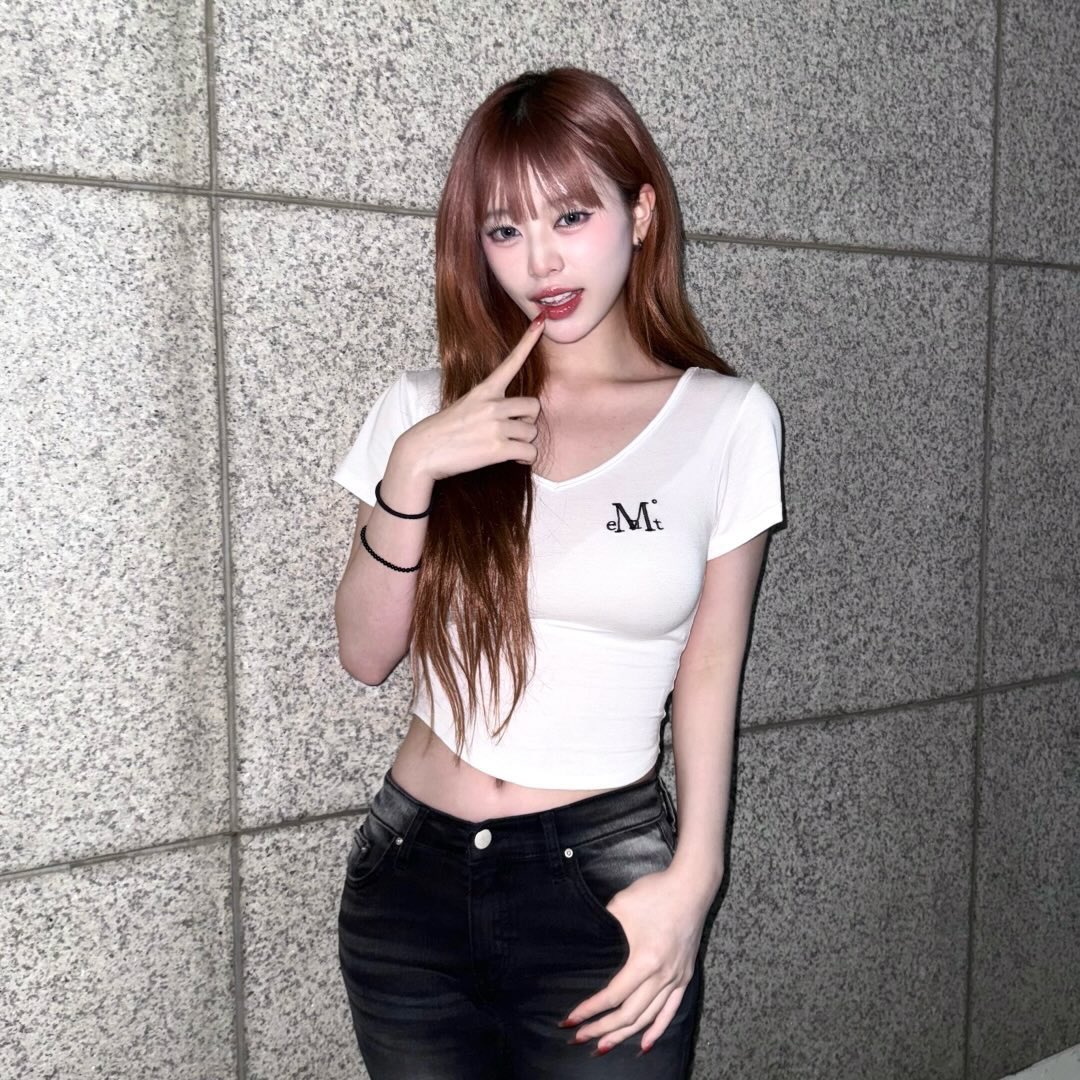 ℹ️ | A #SENA mudou a foto de perfil do seu Instagram pessoal. (yena._.050)

#SENA #세나
#ADYA #에이디야 <a href="/ADYA_official/">ADYA(에이디야)</a>