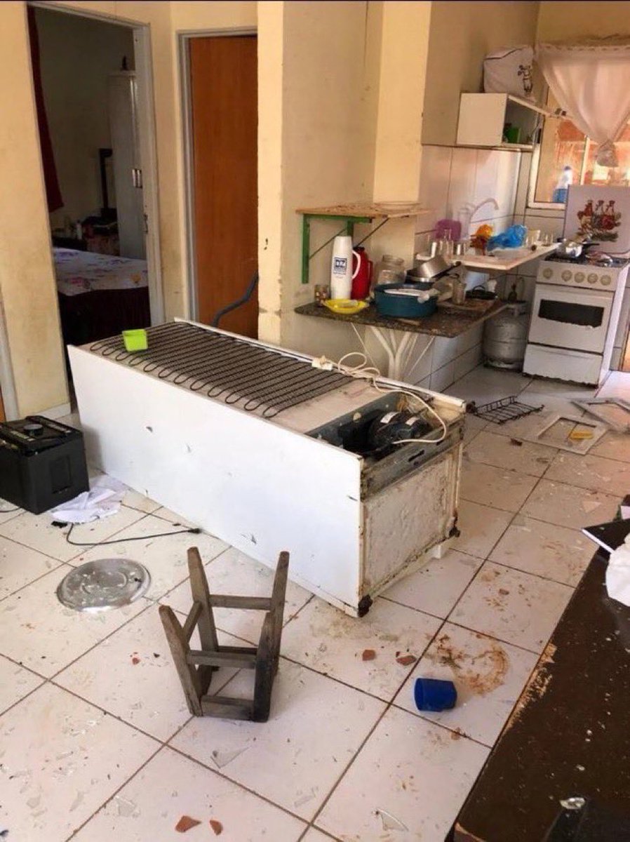 falaram aqui em casa que o flameleague não tem tanto nivel como antes, fui expulso de casa entao quem souber de kitnet barata ai pfv chamar na dm