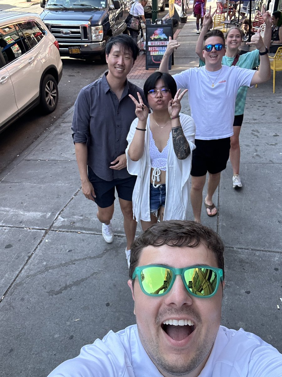 CoachAntor's tweet image. Huge shoutout to @_NJSK, @averyjpierce, and @travisyang for the hospitality today! Always amazing catching up with the esports fam!
Also, the @Cuse_Esports space far exceeded my expectations! Photos don’t do it justice. I’ll be back again.