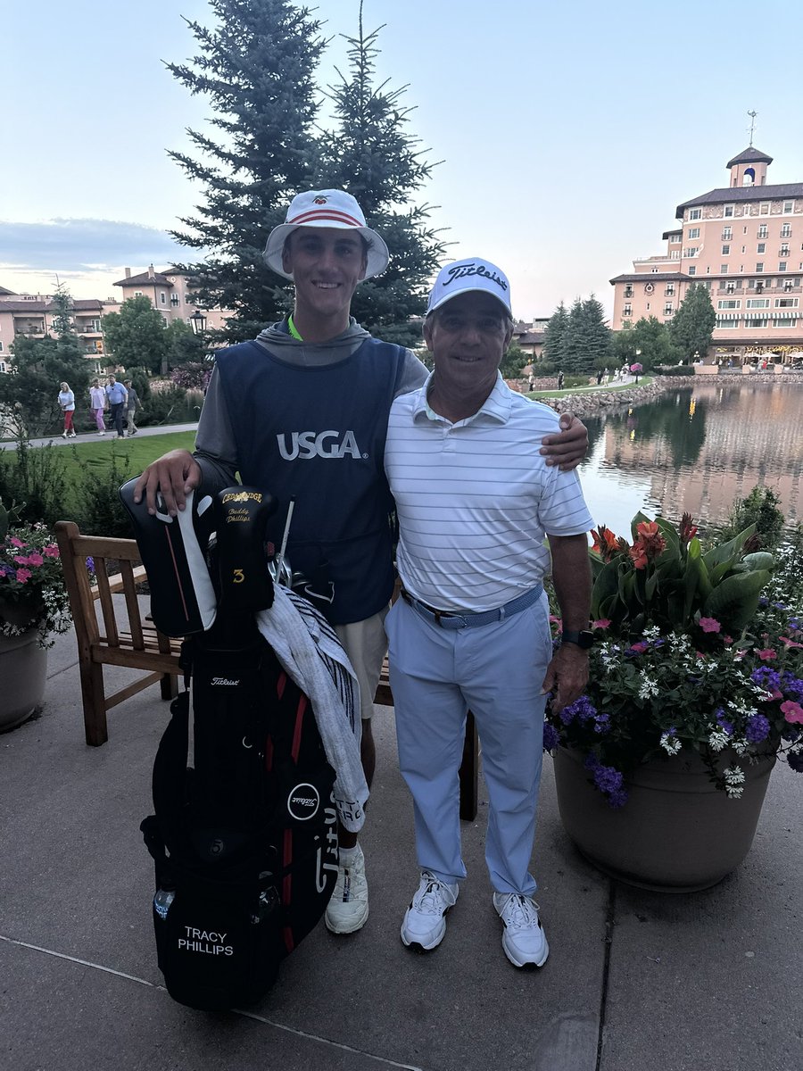 yeli_ab's tweet image. First of many majors in my young career. Onto the next!