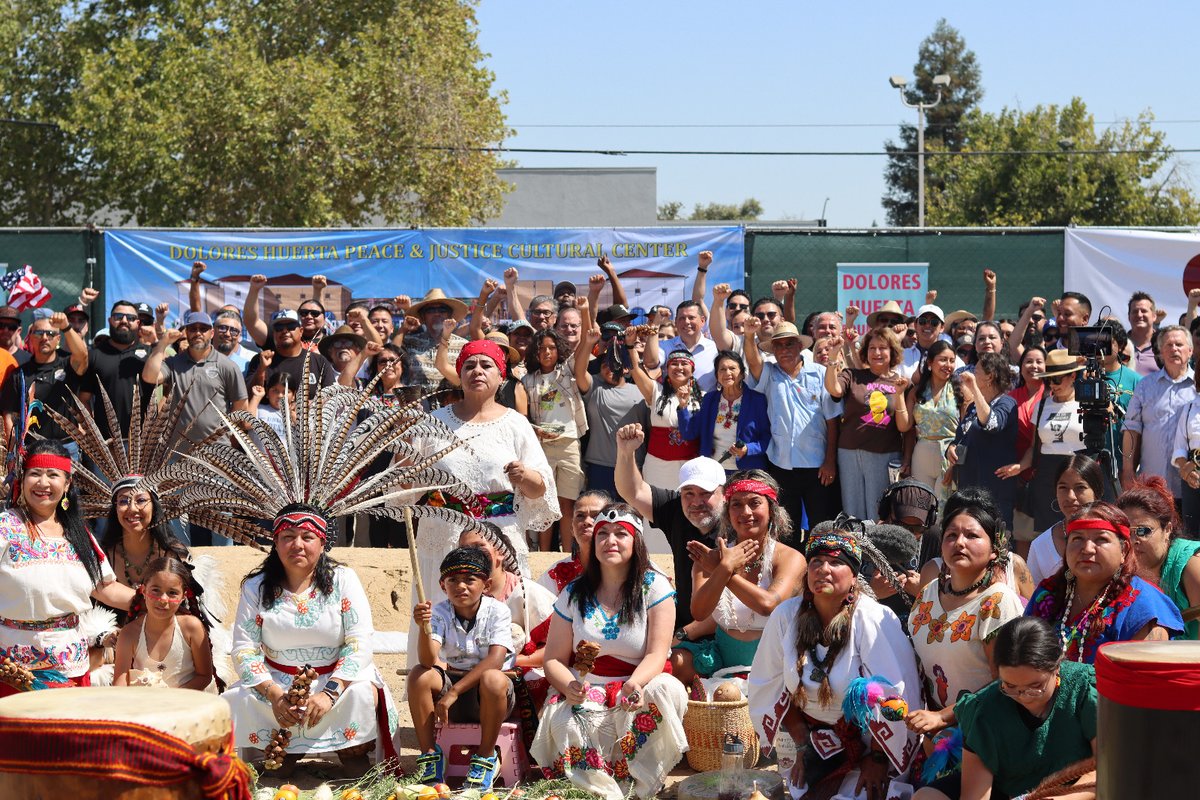 J. González Rocha (@javiergrocha) on Twitter photo Honored to attend the groundbreaking of the #DoloresHuerta Peace & Justice Cultural Center in #Bakersfield today with my wife Ruth, Director of <a href="/ValleyVoices20/">Valley Voices</a>.
Grateful to stand with community and the <a href="/DoloresHuertaFD/">Dolores Huerta Foundation</a> in the fight for justice and equity.
¡Sí se puede! ✊🏽 Honored to attend the groundbreaking of the #DoloresHuerta Peace & Justice Cultural Center in #Bakersfield today with my wife Ruth, Director of <a href="/ValleyVoices20/">Valley Voices</a>.
Grateful to stand with community and the <a href="/DoloresHuertaFD/">Dolores Huerta Foundation</a> in the fight for justice and equity.
¡Sí se puede! ✊🏽