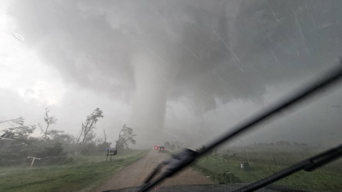 Violent tornado!!
