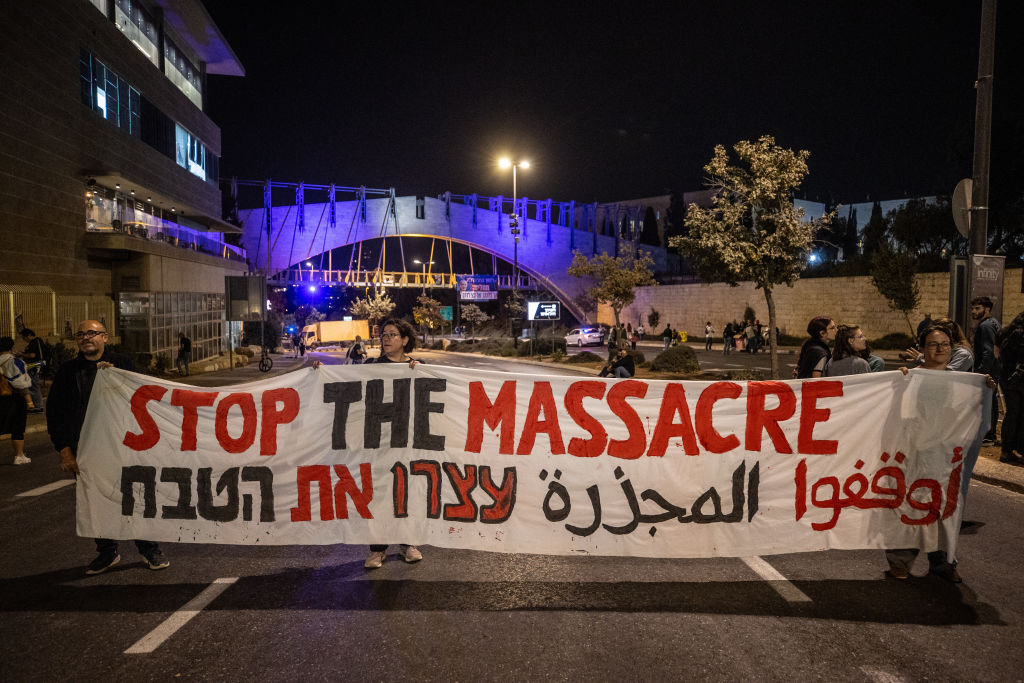 pipp100's tweet photo. @Kahlissee How can our Government even think this way? Have they really not aware or seen what we all have witnessed #IsraeliGenocideInGaza #IsraelWarCrimes It is they who should be calling out the heinous acts of inhumanity carried out by the IDF https://t.co/duKd89wzBJ
