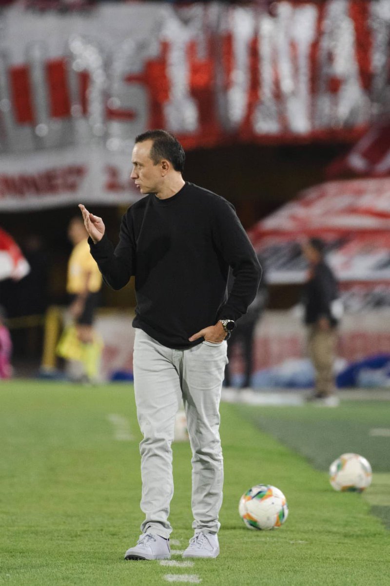 "La historia está para romperse, nadie en el equipo está mirando hacia atrás ni mirando estadísticas. Con mucho pundonor, con el acompañamiento de la gente, estamos buscando esa estrella que quiere nuestra afición"

Alejandro Restrepo en la rueda de prensa previa a la final