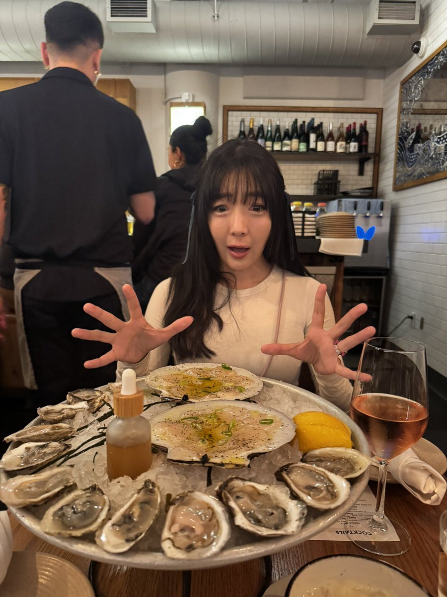 _CrazyJapanese_'s tweet photo. 🇺🇸SEAFOOD in NY w/ @wasabiicat #twitchstreamer #NYC https://t.co/BEUbDvcaYR
