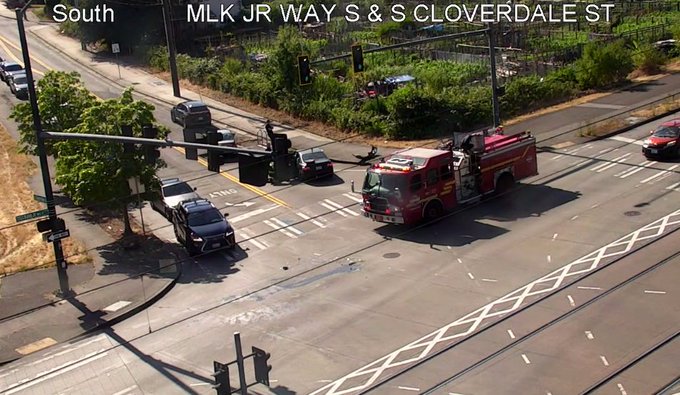 MLK Jr Way S＆S Cloverdale St Blocking SBおよびEB