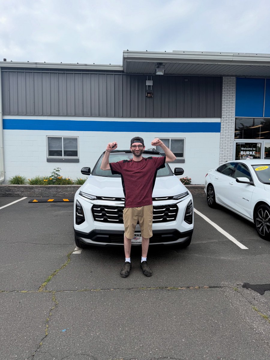 itsjrobro's tweet image. I bought my first vehicle ever!!!🤩