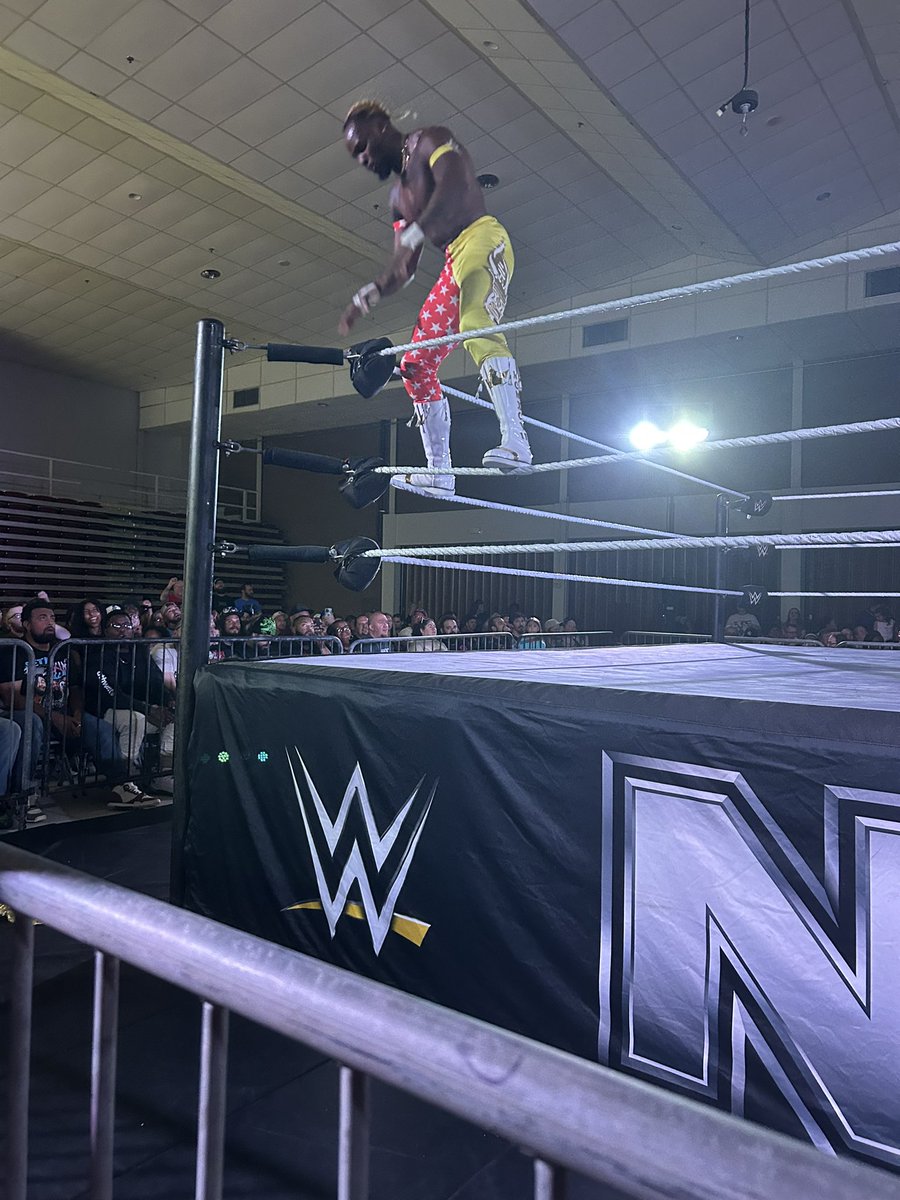 BranhamTayy's tweet photo. Wilder debut against edris #nxtmelbourne https://t.co/LZc9eFHlYy