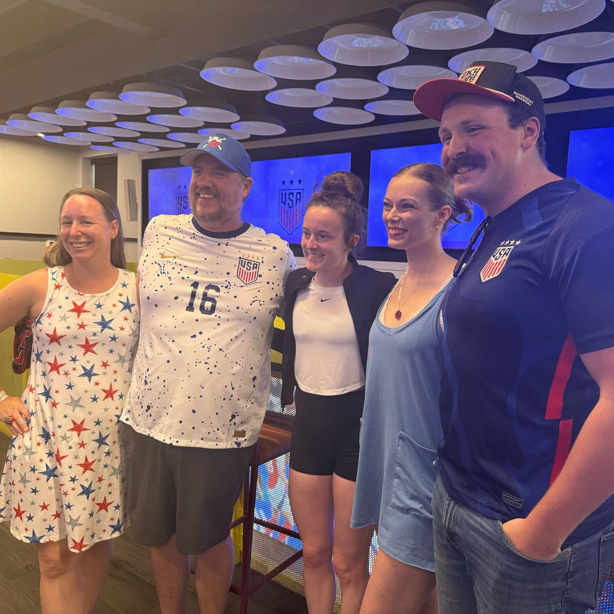 AmericanOutlaws's tweet photo. Was she a guest or was she at home? 🤔 

Hometown girl Rose Lavelle stopped by our NB4 Party to welcome AO members to Cincinnati. 

Thanks for hanging with us @roselavelle 🌹💙

#AOFamily #USWNT | @ao_cincy https://t.co/2vV1rIWDWW