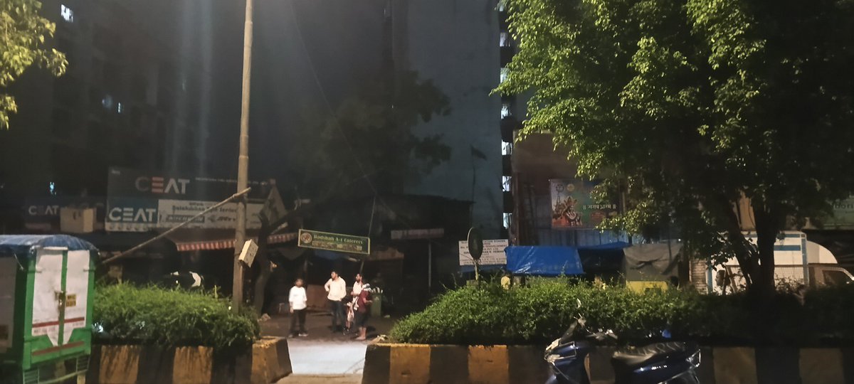 gauravtaral's tweet photo. @DGPMaharashtra this illegal bar operating at 2.30am that usually runs until 5-6am in the morning attacked me for taking a picture. Please ensure safety and action. @DcpZone9Mumbai @Dev_Fadnavis @MumbaiPolice https://t.co/TkVCRdPrmm