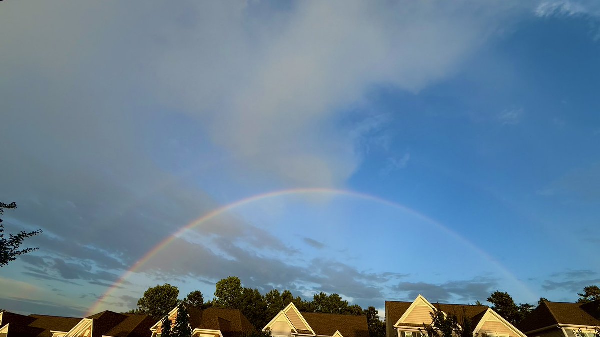 rupsb4u's tweet photo. Double #rainbow https://t.co/zZJkBeFXmz