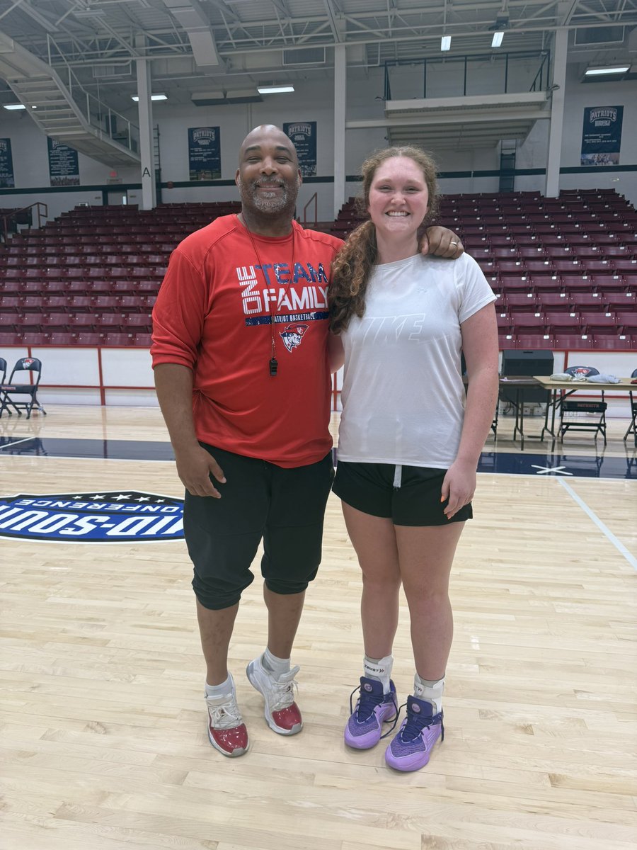 Thank you so much <a href="/Ucwbb/">UC Women's Basketball</a> for a great elite camp! I had so much fun competing and learning more about your program. Thank you for selecting me as your top performer. Thank you Coaches <a href="/CoachRickReeves/">Rick Reeves</a> <a href="/KrystalReevesEv/">Krystal Reeves-Evans</a> and Coach Evans for a great day! 

<a href="/ladybravesIC/">Coach Ferris</a> 
@IBC16US40