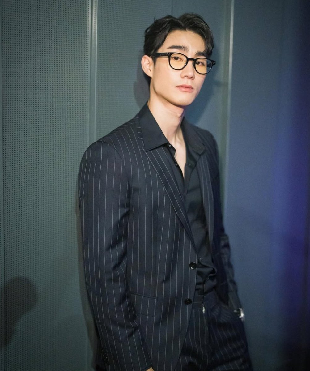 shgh4n's tweet photo. 🕴 https://t.co/6wN00geQuD
