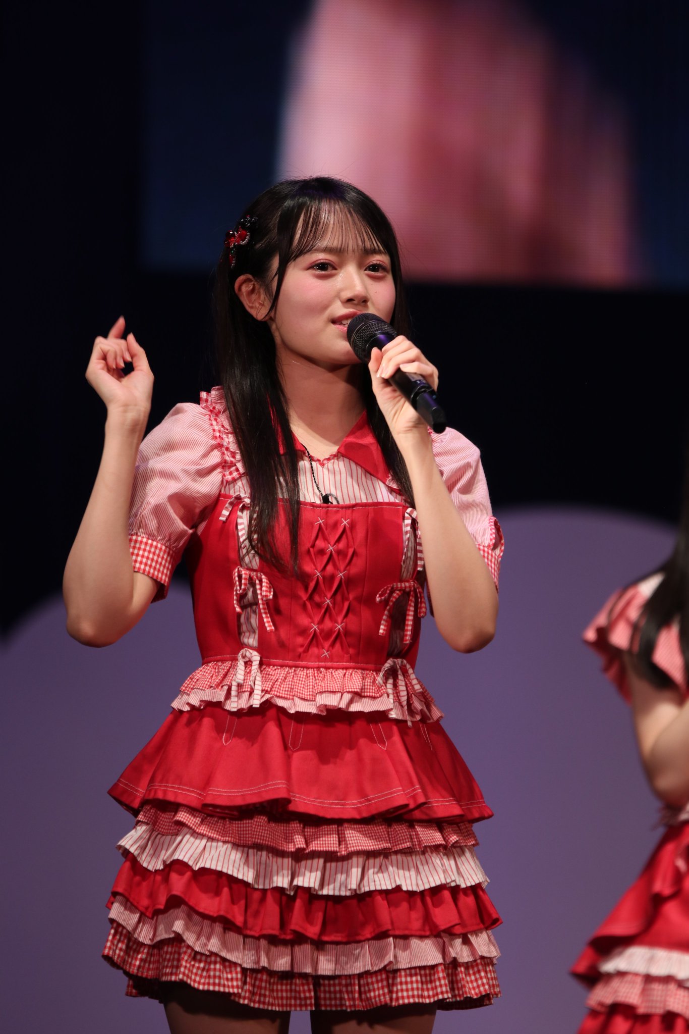 花田藍衣 AKB48 18期生昇格記念LIVE ランダム生写真 直筆サイン 青空 花田藍衣 AKB48 18期生昇格記念LIVE ランダム生写真 直筆サイン