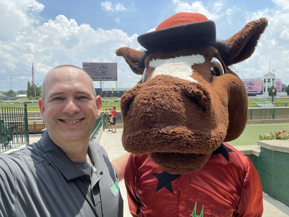 hhhracingpod's tweet photo. Special thanks to @HorseRacingKK and @DerbyMedia for allowing myself and our podcast to cover big-time racing @ChurchillDowns like a glove! Much appreciated. @FanDuel_Racing #mindframe https://t.co/yvpOISTLyD