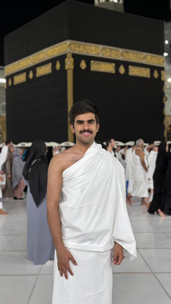 طاب اللِّقاء وقرّت الأعيُن وارتوى القلب ، 
الحمدلله على تمام العمرة ، اللهم اجعلها عمرةٌ مقبولة وسعيًا مشكورًا وذنبًا مغفورًا ودعاءً مستجاباً 🤎
