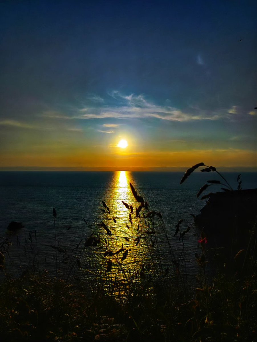 Sunset skies
<a href="/ITVCharlieP/">Charlie Powell</a> <a href="/itvwestcountry/">ITV News West Country</a> <a href="/itvweather/">ITV Weather</a> <a href="/SpotlightUK/">Spotlight</a> <a href="/BBCSouthWeather/">BBCSouthWeather</a> <a href="/Kernow_outdoors/">Great Cornish Outdoors</a> <a href="/SunsetSnaps/">Sunset Snaps</a> <a href="/ChrisPage90/">Chris Page - Weatherman</a> <a href="/BBCCornwall/">BBC Cornwall</a> <a href="/CornwallLifeMag/">Cornwall Life</a> <a href="/ILoveCornwallUK/">Visit Cornwall</a> <a href="/BBCCountryfile/">BBC Countryfile</a>