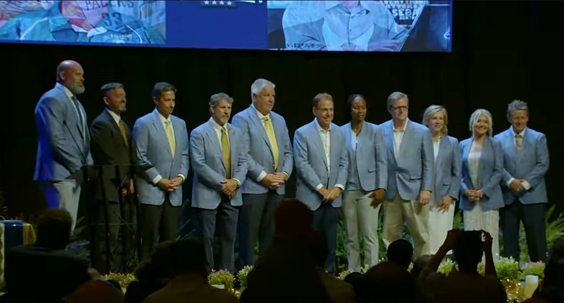 Here they are together on stage, the Class of 2025! Watch their inductions live here via <a href="/lpborg/">LPB</a>: youtube.com/watch?v=m3b8eC…