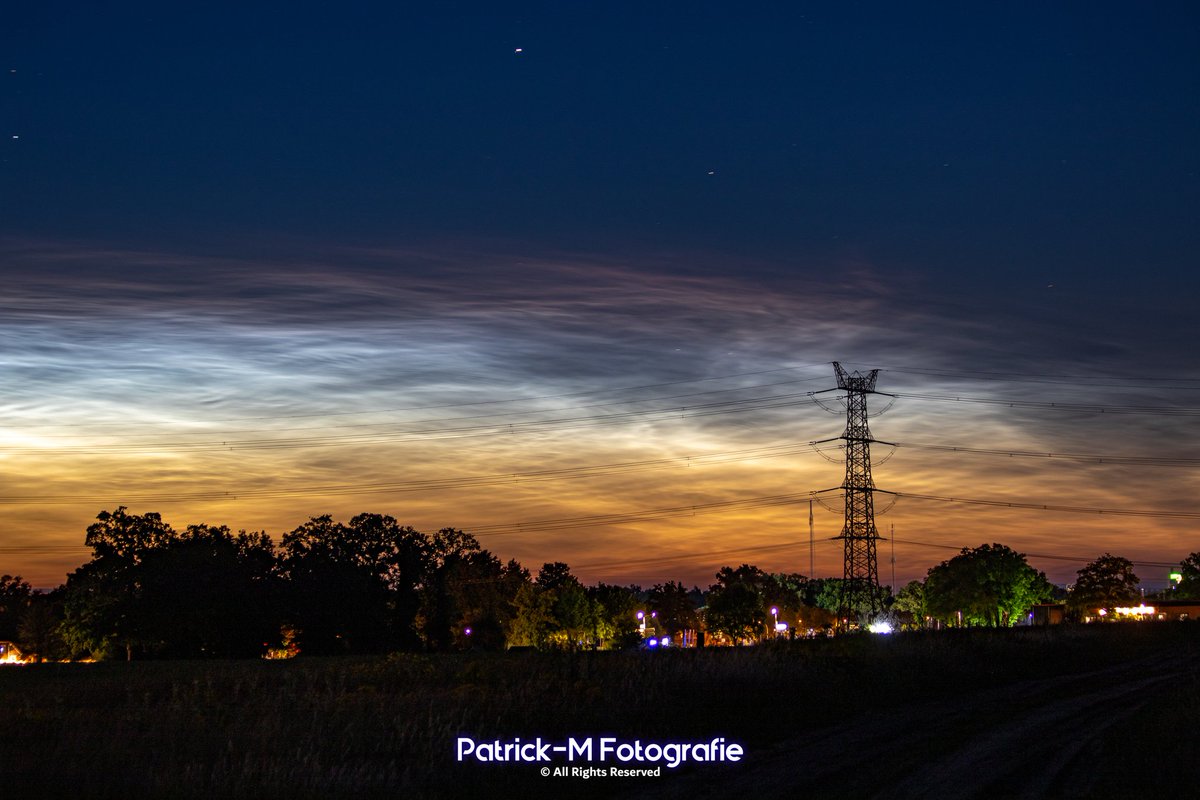 pwmoes's tweet photo. @evertvandepol @Jantje_ @WeermanMichael @helgavanleur @MeteoRoodescho1 @BuienRadarNL @StormchaserNL @weeronline @_weernl @StephanVanLoon Enschede. https://t.co/saq4OQnNxp