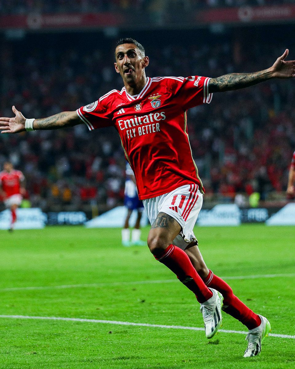 Te quiero mucho El Fideo para siempre una leyenda ❤️🫶🏼
Angelitooooo 😭