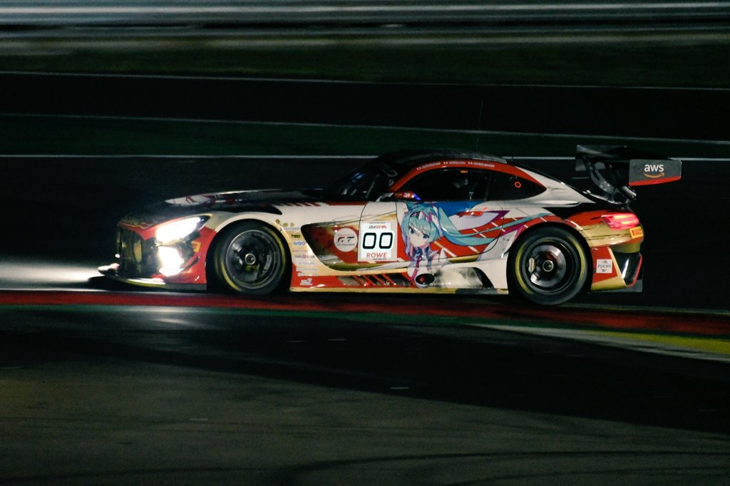 Kinoto_Mikagami's tweet image. うぉぉぉ！
ISOめっちゃ上げてるのでノイズは否めないけどナイトセッションのミクさん撮れた！！ #fightgsrspa #fightgsr #Spa24h