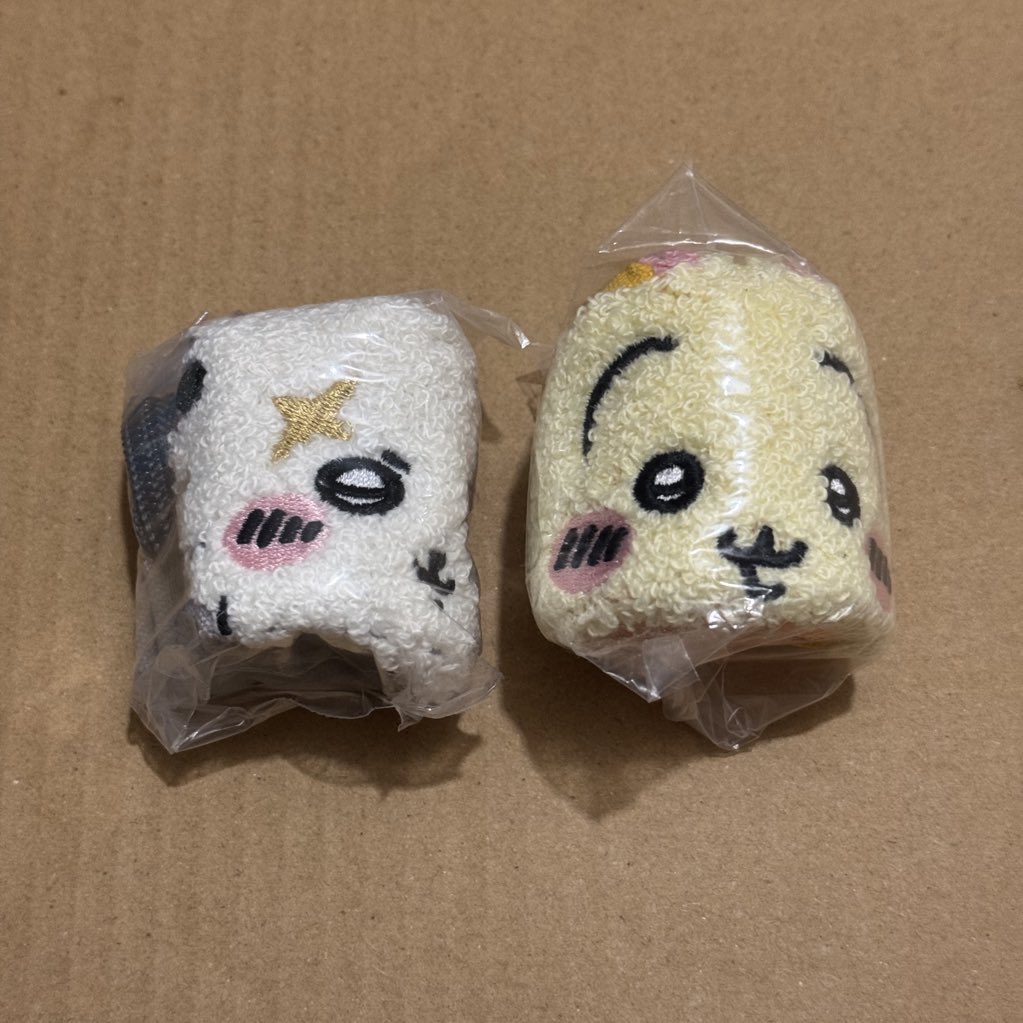 ちいかわ もこもこポーチ　交換

譲：ラッコ　うさぎ
求：ハチワレ　古本屋(カニちゃん)

郵送での交換を希望しております。
どちらも決めたいため、お返事にお時間いただく場合がございます。
お気軽にお声掛けください。