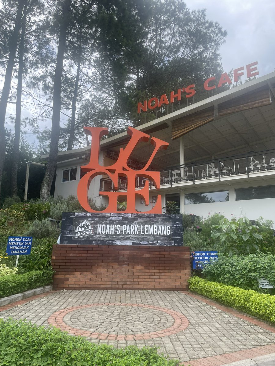 GedeSura's tweet photo. #liburtelahtiba #weekendinlembang #noahpark #vendraholiday https://t.co/9p5rAR45bp