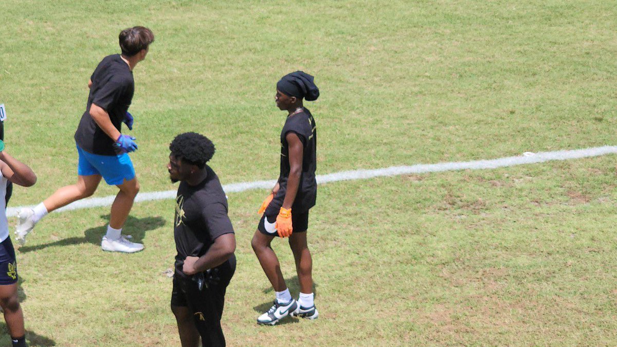 ShiestyManJO's tweet image. Had A Great Time Showcasing My Talents And Playing Up At @UNCP_Football Elite Prospect Camp 💪🏾 @CoachHallUNCP 
#classof2030 
#playingup 
#uncp 
#football 
#prospectcamp