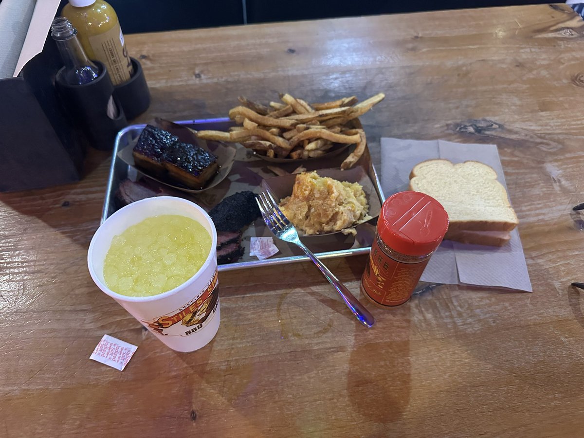 Flynn7897's tweet photo. Perfect plate, in my perfect place. Brisket and pork belly burnt ends, fries, a little Hawg rub for the fries. Finish it off some corn casserole and a little white bread, and I’m in heaven. #stilesswitchbbq #top50 #MyNumber1 https://t.co/T0ANtK53HX