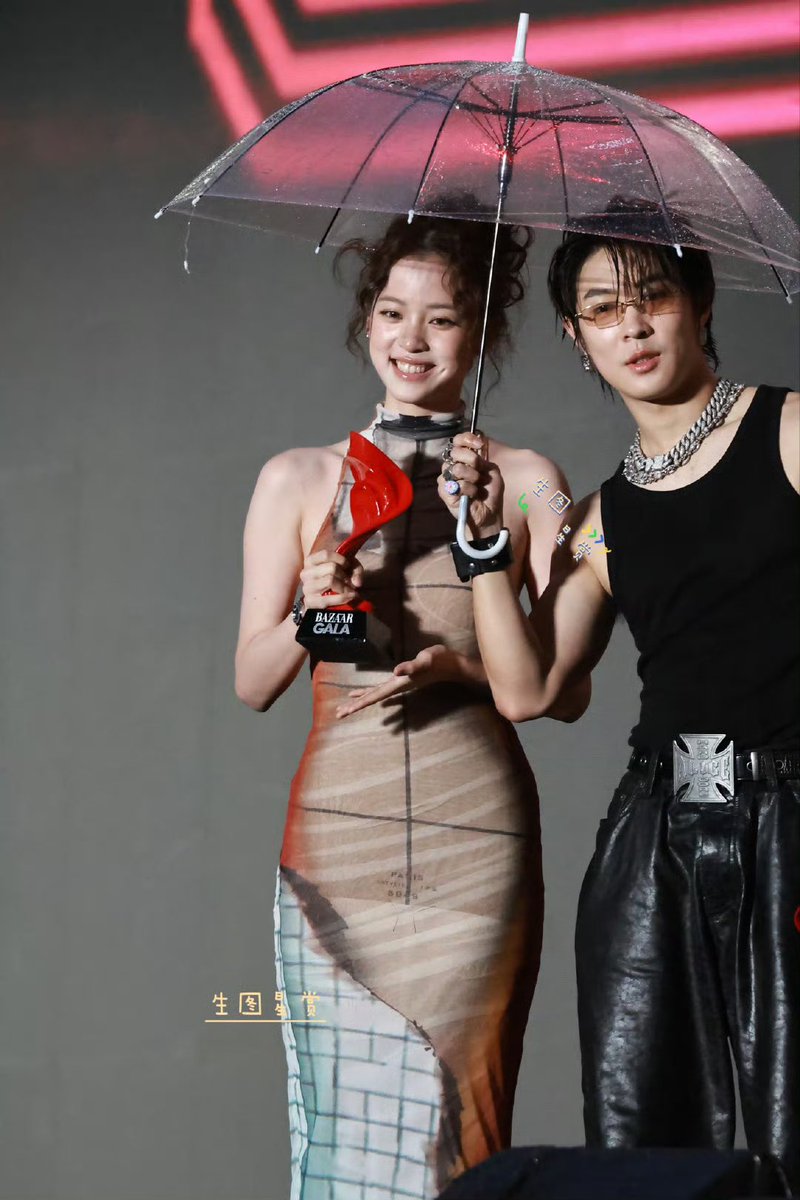 OuyangNana欧阳娜娜 Update(slow) tweet media