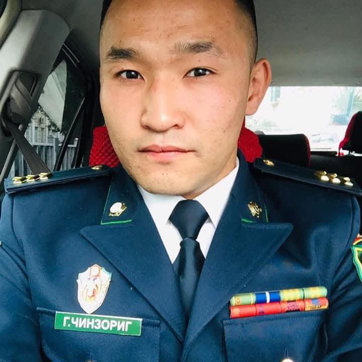 Энэ хил хамгаалах онцгой цагдаагийн байгууллагууд бөхчүүд тамирчид цалинжуулдаг гаа болих хэрэгтэй ажлаа хийхгүй битүү тамирчид тэркнэг баахан спорт хороог татан буулгах ёстой