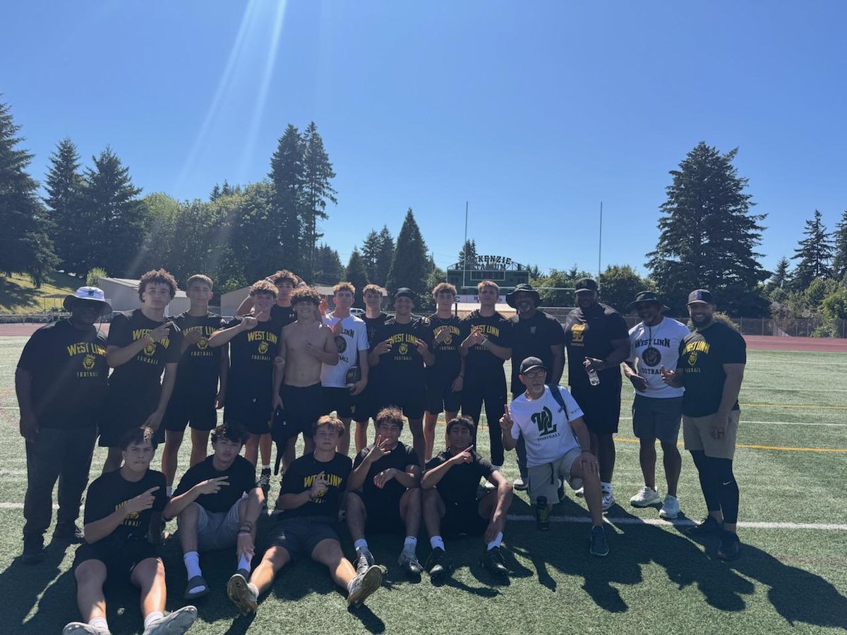 Shout out to the West Linn Lions for winning the Rumble at the River 7on7 tourney!  Great performances on both sides of the ball.  Lions have great depth!