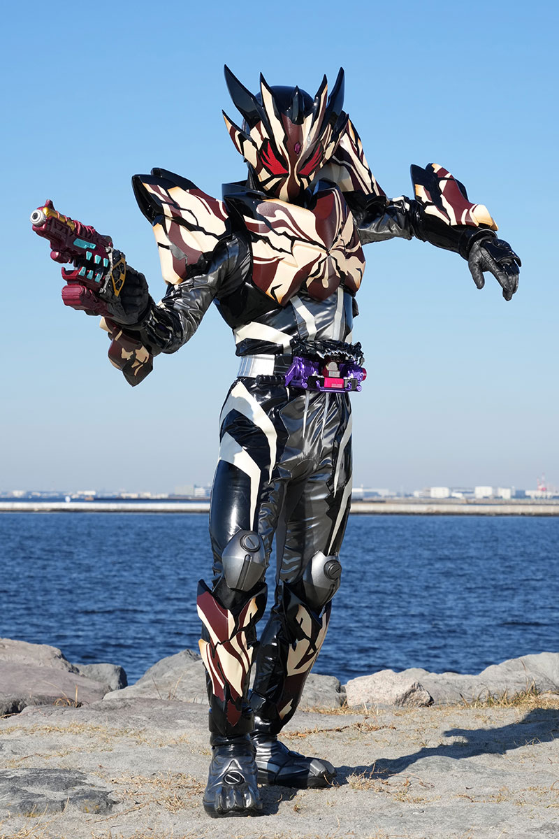 仮面ライダービターガヴ マーブルブレイクッキーフォーム 初登場作品