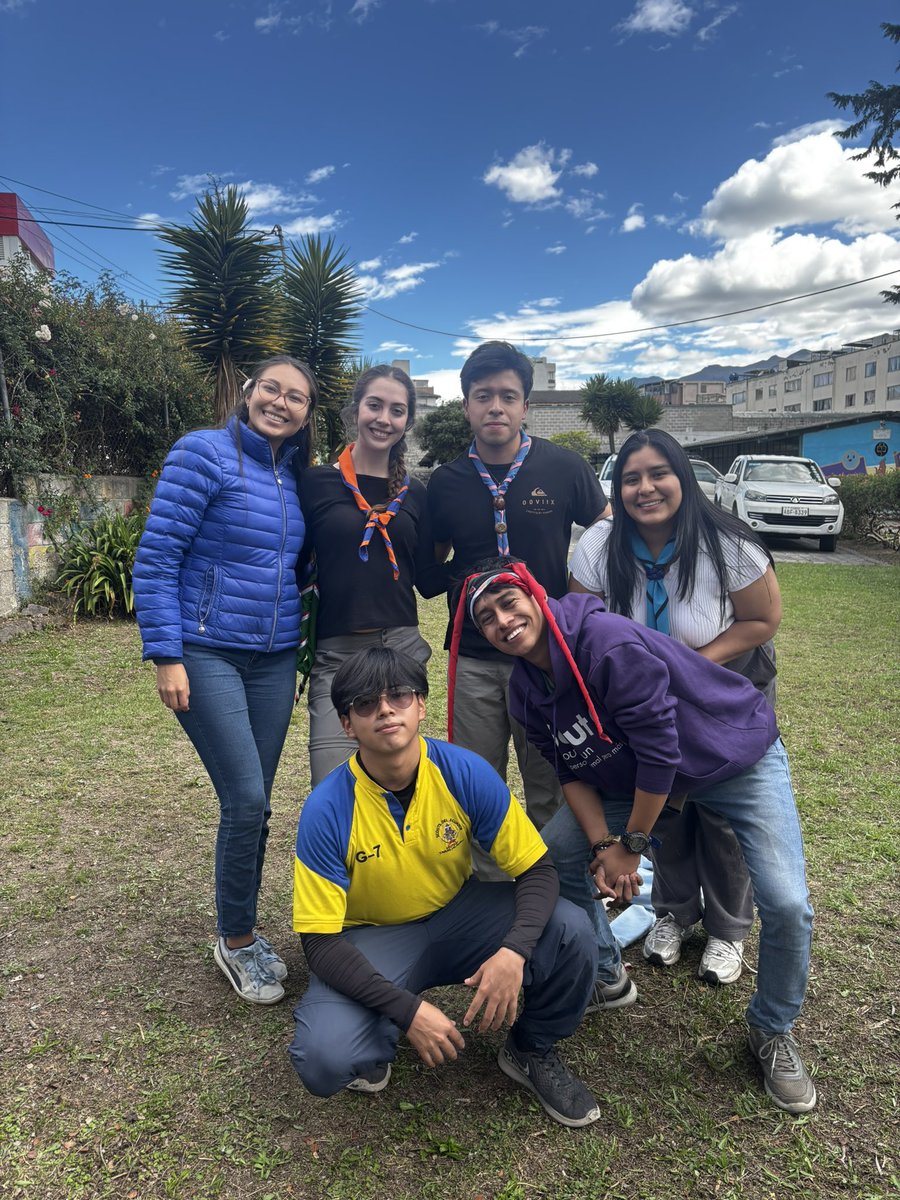 🌍 ¡Nos preparamos para el #RoverMoot en Portugal! 🇵🇹
El día de hoy vivimos el Campamento de Delegación Ecuatoriana donde afinamos detalles, fortaleceremos el espíritu scout y nos alistamos para esta gran aventura internacional. ¡Rumbo a Portugal! ⚜️✈️ #ScoutsEcuador
