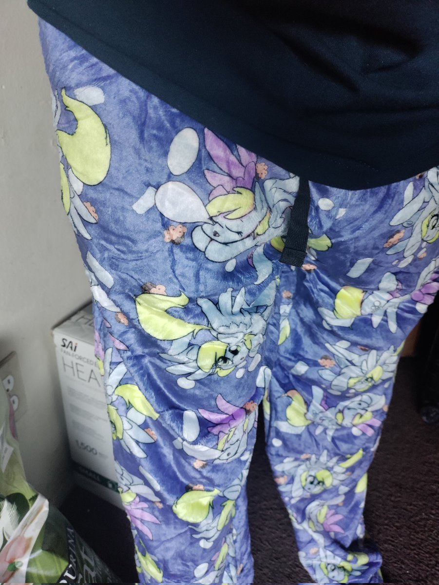 Taurson's tweet image. So I now have all the pants and these too in US sizes that goes up to 5XL :) will be on my Etsy soon, the other pants will be B grade since they are missing pockets and smaller, but hopefully will have them for @TrotCon :D at the soonest for pony peeps