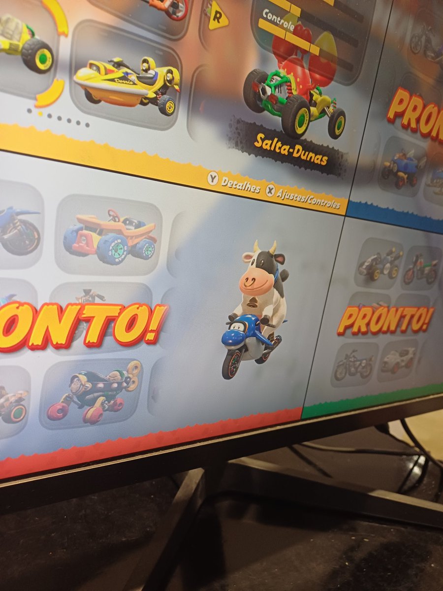 Tamago_nextt's tweet image. Farmei com minha vaquinha, e sobre as primeiras impressões do jogo, achei bem dinâmico e frenético e o knockout tour é uma adição incrível ! (Mas não vale 500 conto 🫠)