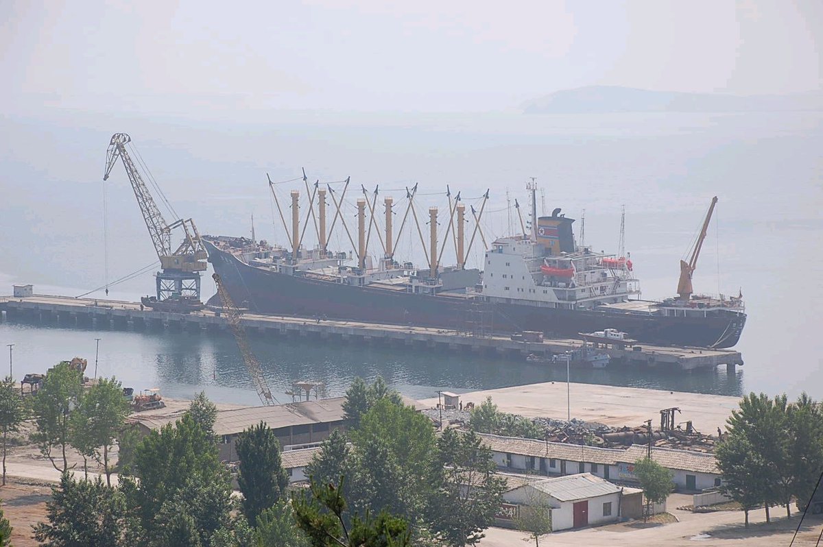 #NorthKorea has tasked the Ryongnam Ship Repair Plant in Nampo with constructing an 18,000-ton cargo vessel, marking an ambitious test of the country’s shipbuilding capabilities. #dprk buff.ly/0VwDj29