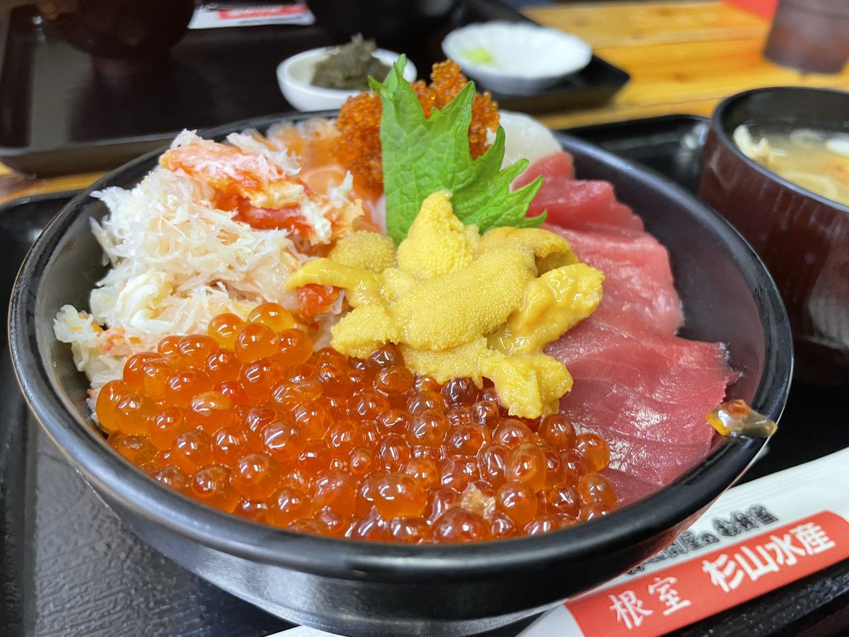 dko_dc5's tweet photo. 海鮮丼美味かった！
やっぱり新鮮な海の幸は全然違うねw https://t.co/xDaLAtRfGN