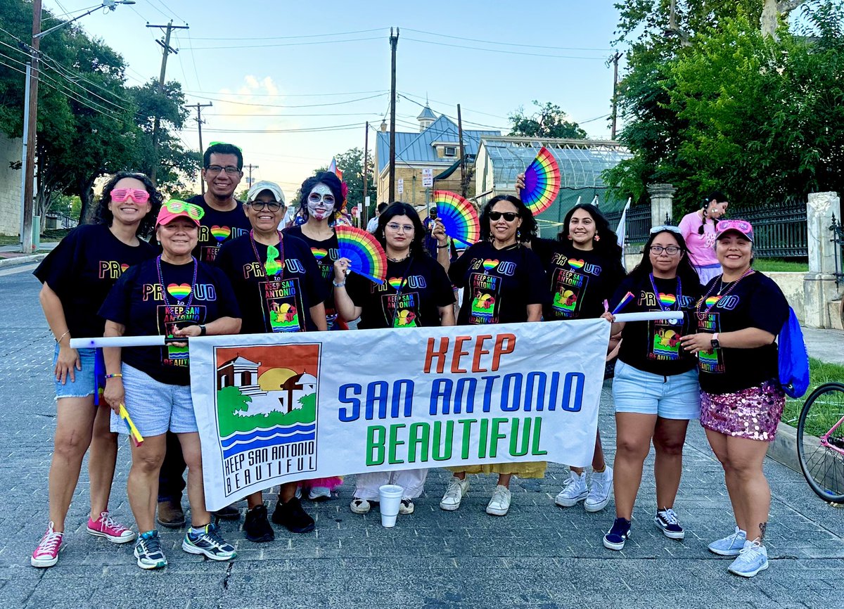 KSABeautiful's tweet photo. @PrideSanAntonio Pride “Bigger Than Texas” Parade 2025 🌈 #PrideSanAntonio #KeepSanAntonioBeautiful https://t.co/ToNQuYgI0p