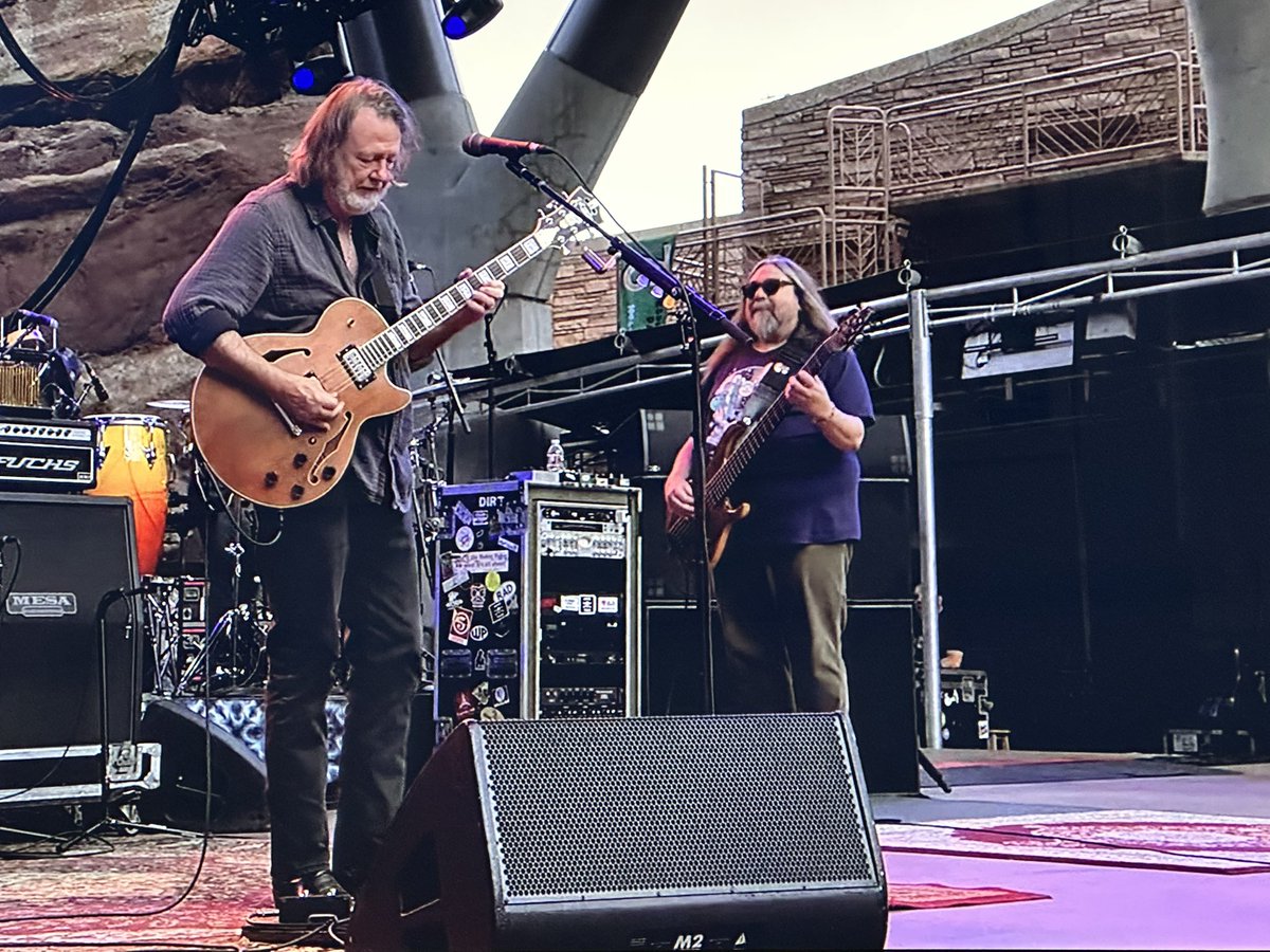 rgordon561's tweet image. Saturday night special. #WidespreadPanic RRX N2 #wsmfp
#couchtour via @nugsnet